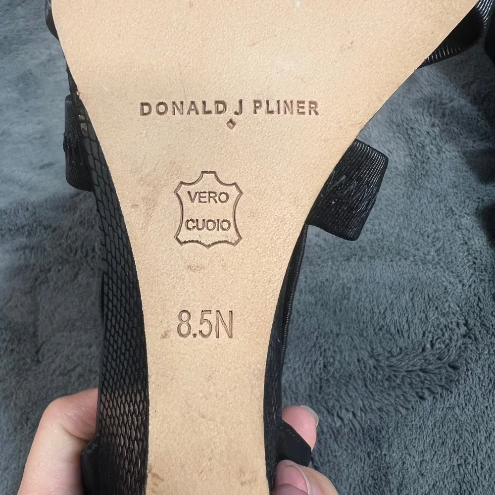 Donald J Pliner Black Leather Strappy Wedge Sandal Heel 8.5N Womens Designer
